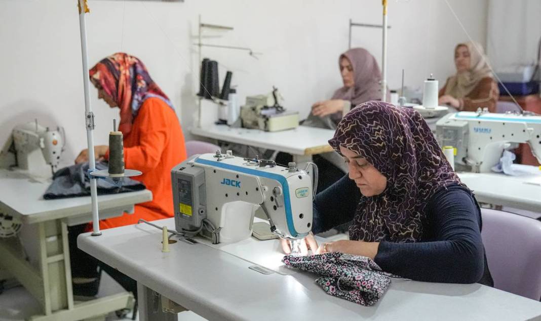 Diyarbakırlı kadınlardan tekstil atıklarından çocuklara kıyafet 5